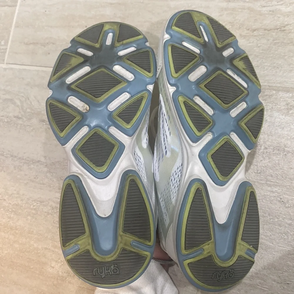 Ryka Devotion Plus 2 Walking Shoe size 6